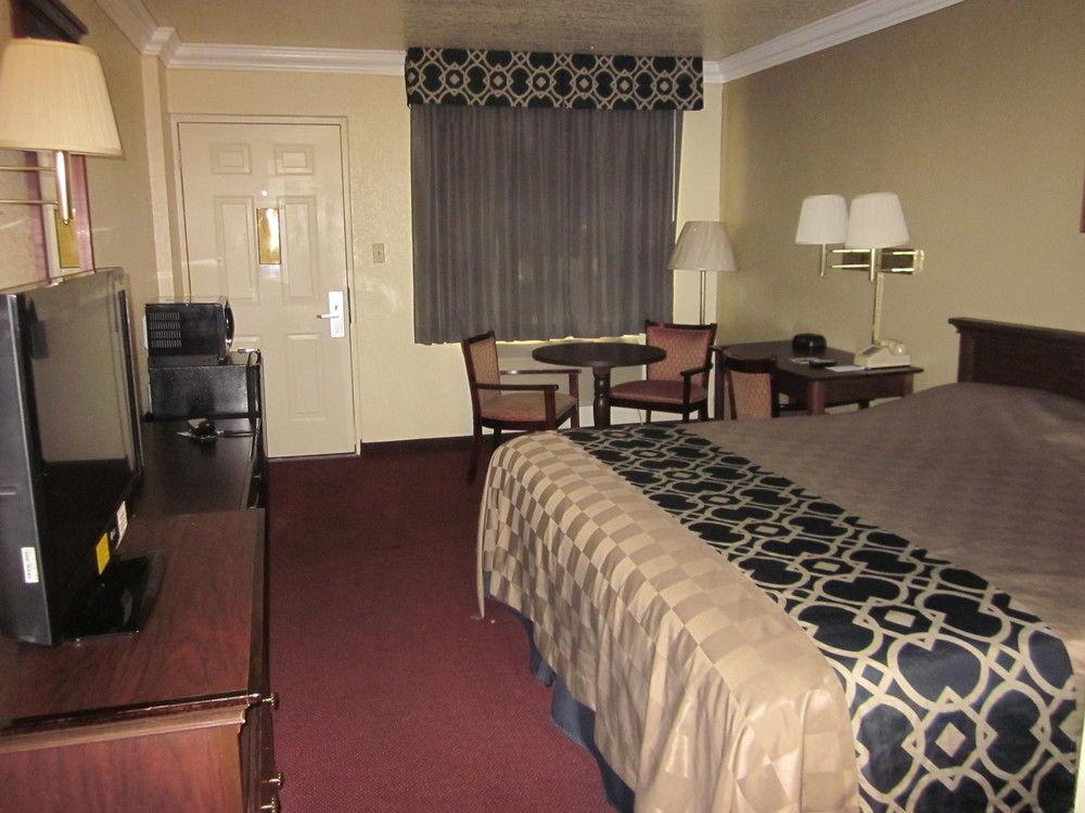 Inn Of America Palm Beach Gardens Exterior photo